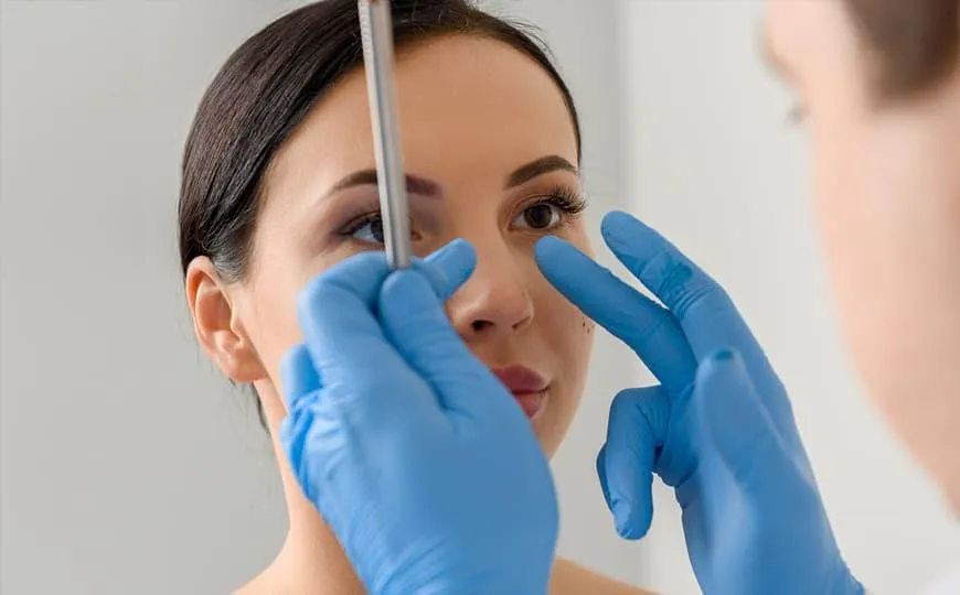 Médecine esthétique non chirurgicale : des soins sécuritaires à la Clinique Omicron