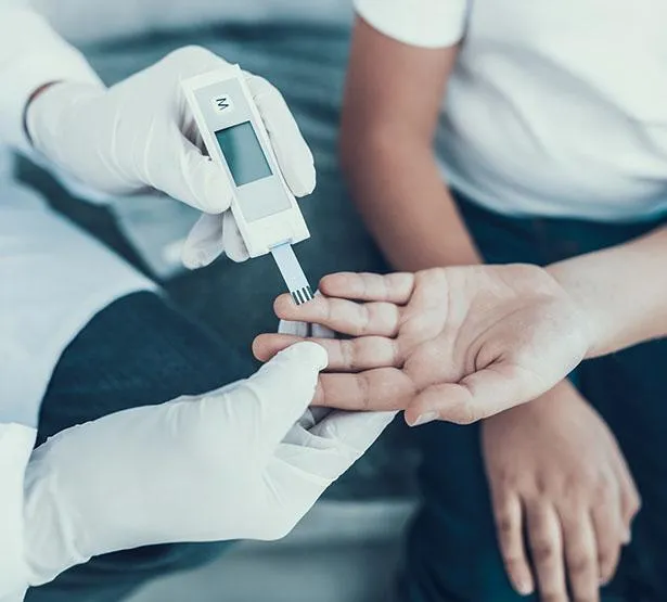 Bien plus qu’une simple question de glycémie : comprendre le lien entre le diabète, le cœur et les reins