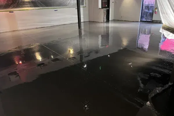 How Long Does Polyaspartic Floor Coating Last in AZ Heat? | Quick Response Garage Floor Coatings