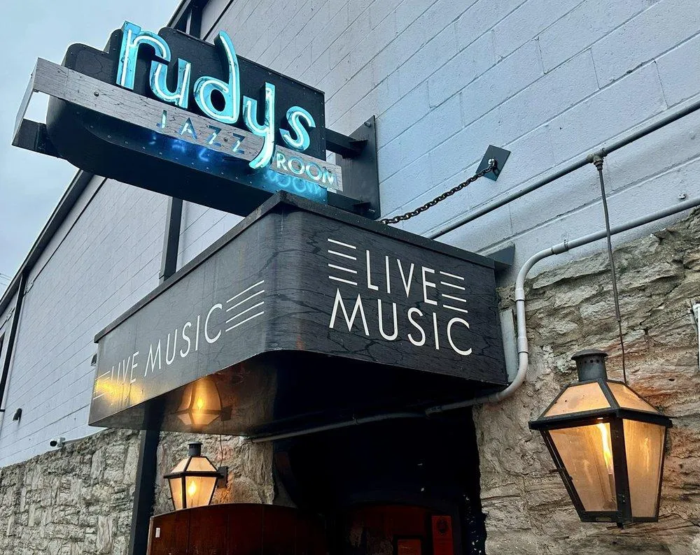 🎷 Late Nights & Smooth Sips: A Rudy’s Jazz Room Story 🎶