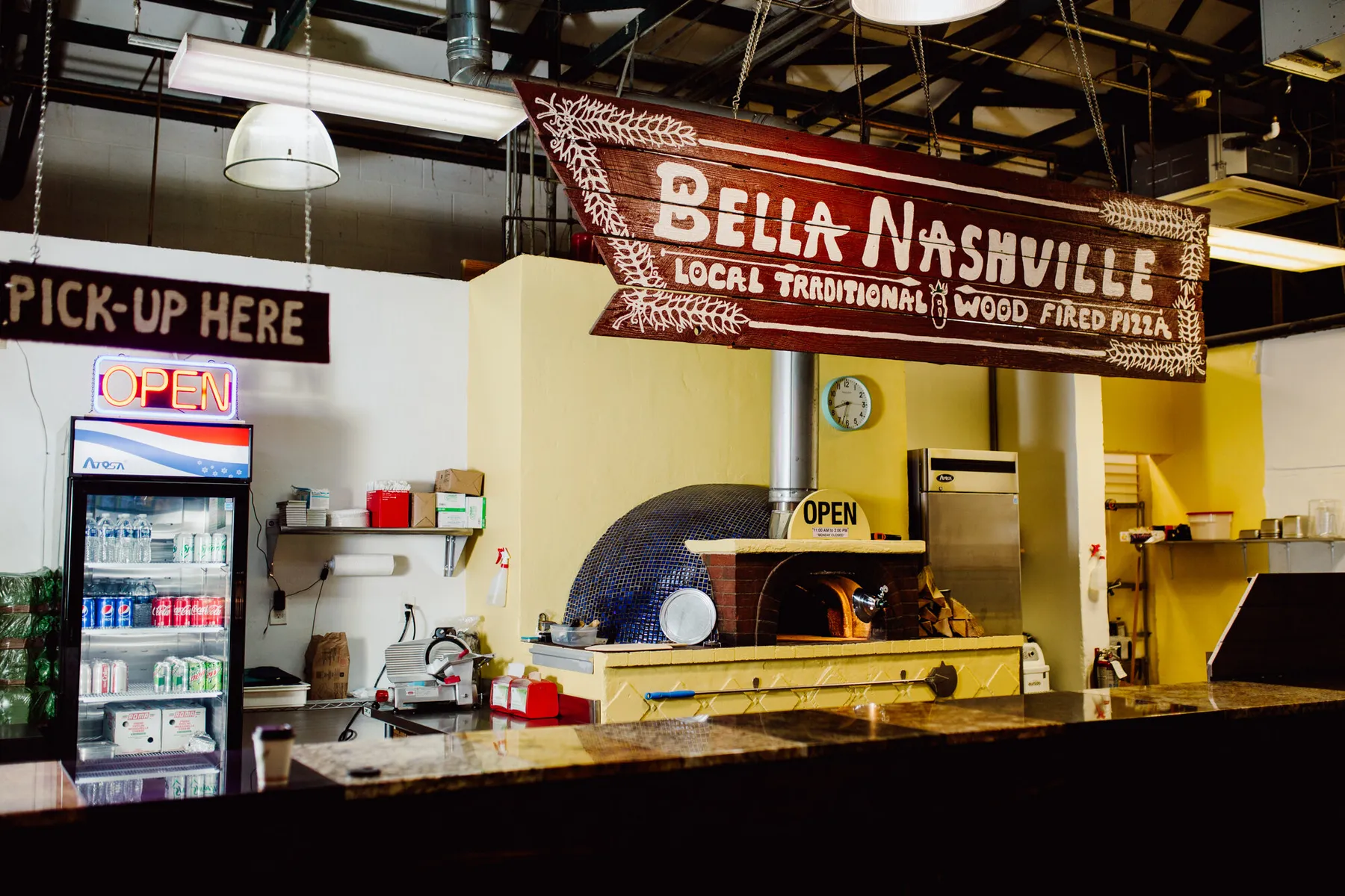 🍕 Brick Oven Bliss & Nashville Charm: Bella Nashville Is Serving Up Fire 🍅
