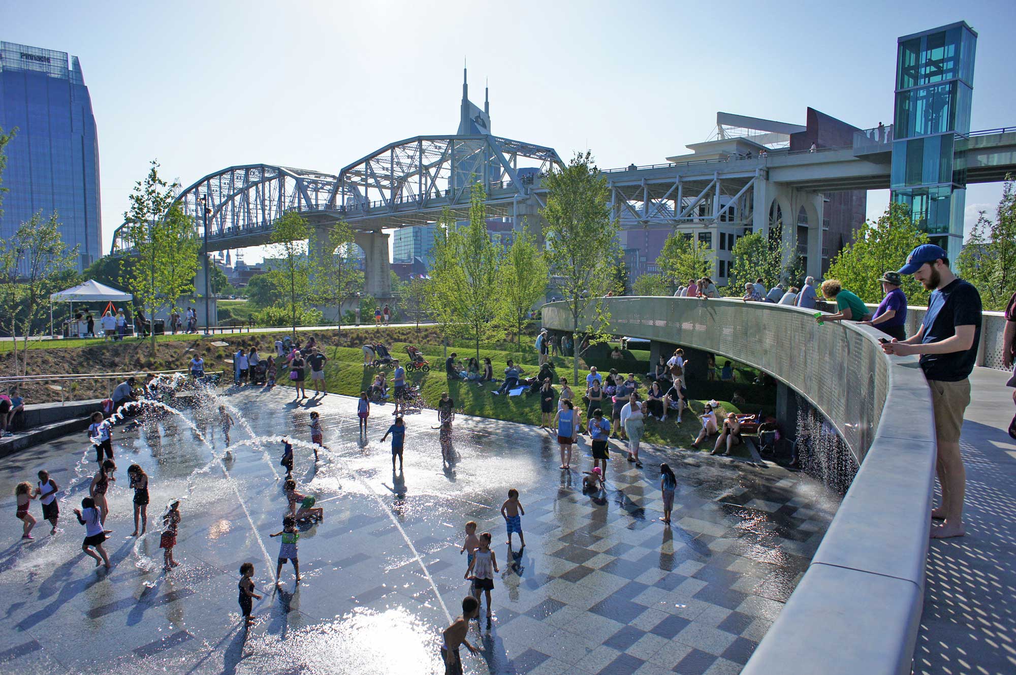 Cumberland Park: Nashville’s Waterfront Playground for Families & Fun-Lovers!