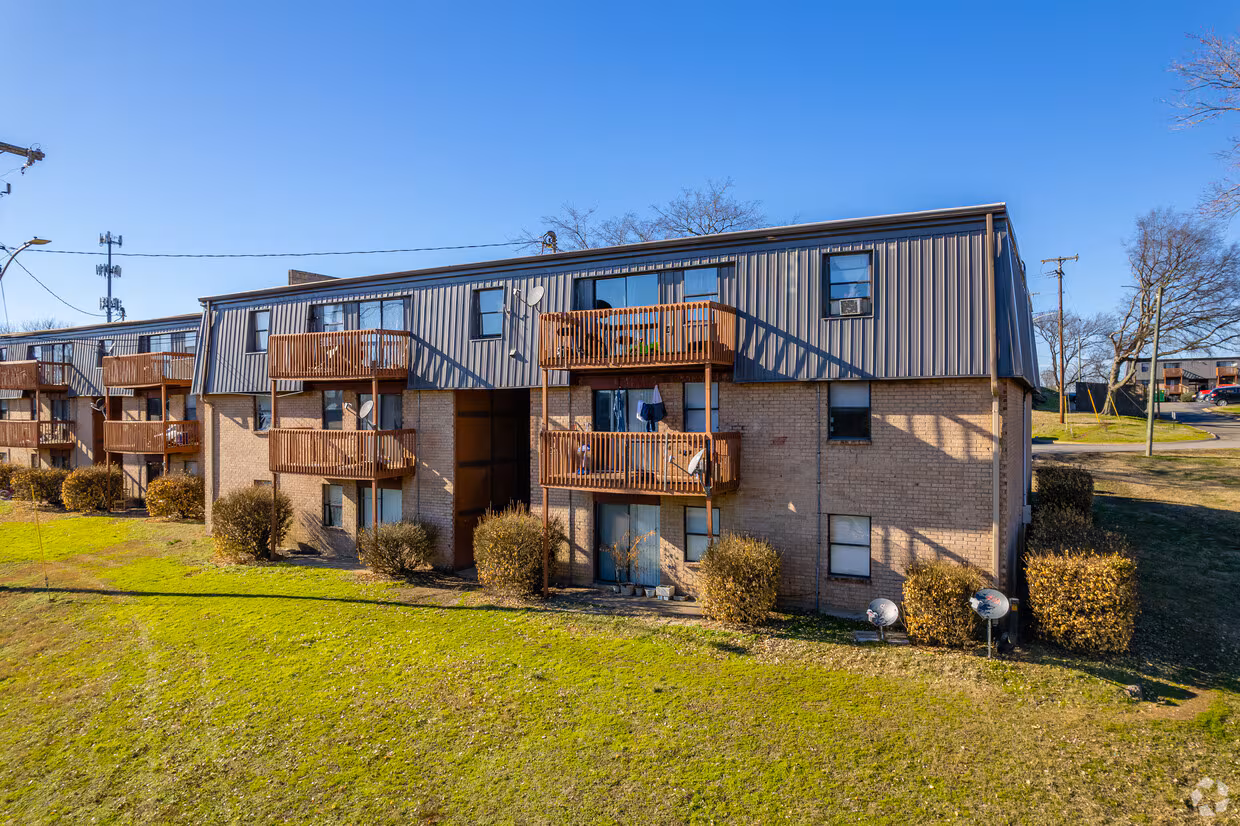 Nashville Scenic Drives: From City Streets to Rolling Hills and Countryside Views – Nashville, TN