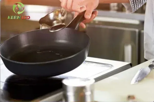 How Often Should You Schedule Commercial Kitchen Grease Services?