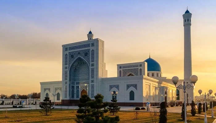 Meso-Reisen: Zugreise Usbekistan