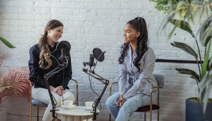 How Can a Podcast Boost Your Niche Business's Visibility?