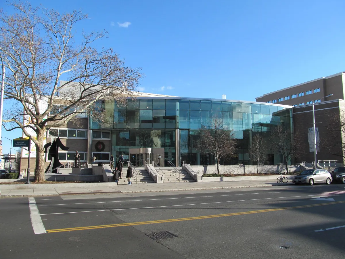  Riverfront Plaza & Riverwalk: Hartford’s Ultimate Waterfront Hangout 