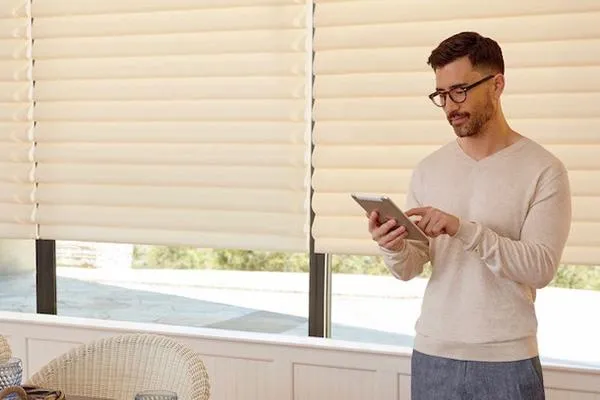 Control Light with a Touch: Motorized Shades for the Modern La Jolla Homeowner