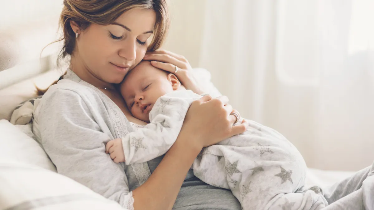Sono do bebê recém-nascido: o que é esperado e como tornar as noites mais tranquilas
