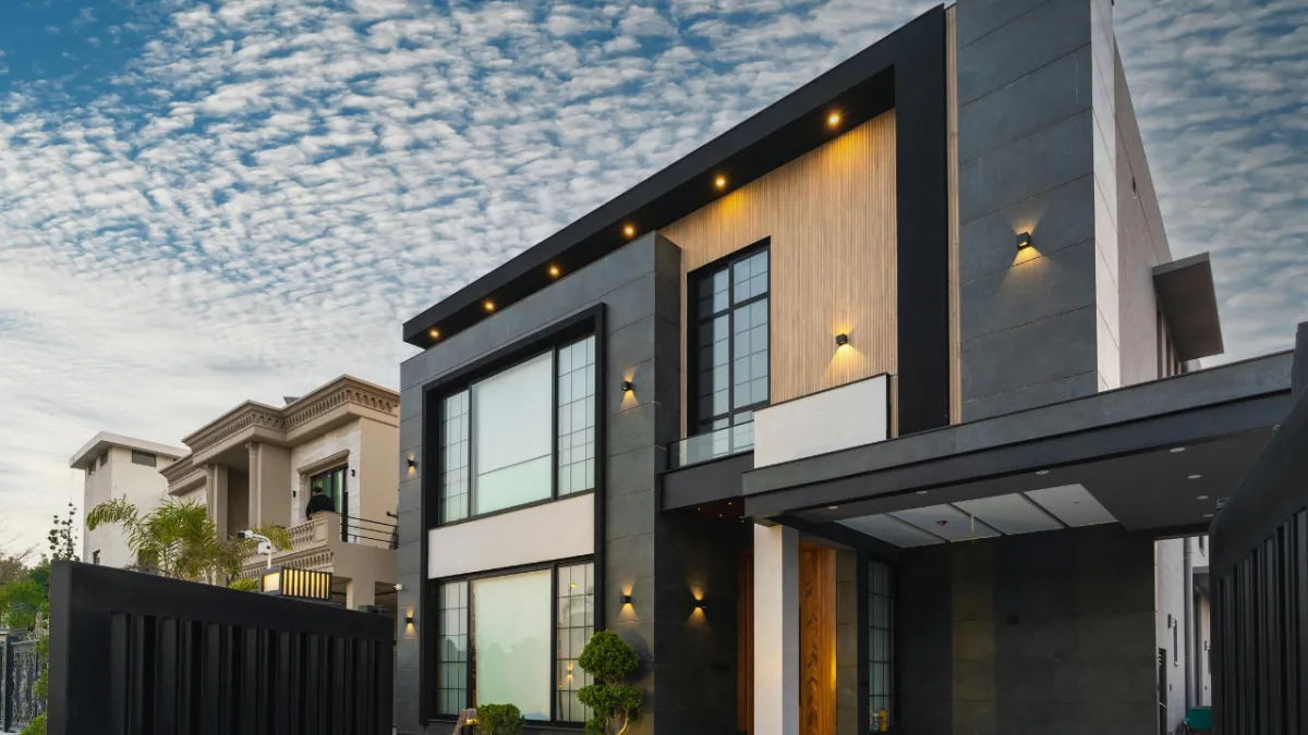 Why Overpricing Your Home Is the Fastest Way to Lose Equity