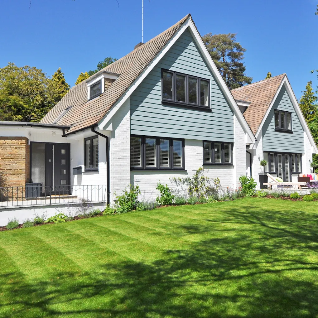 How long does it take for exterior paint to dry?
