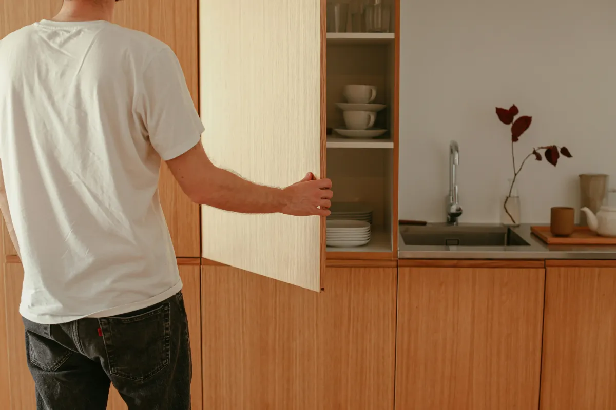 Custom vs. Stock Cabinets – Best Choice for Burleson Homes