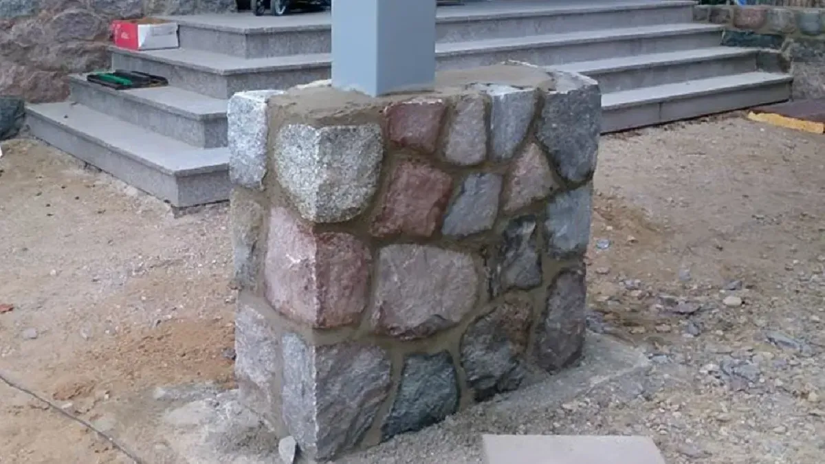 Maakividest alusmüür