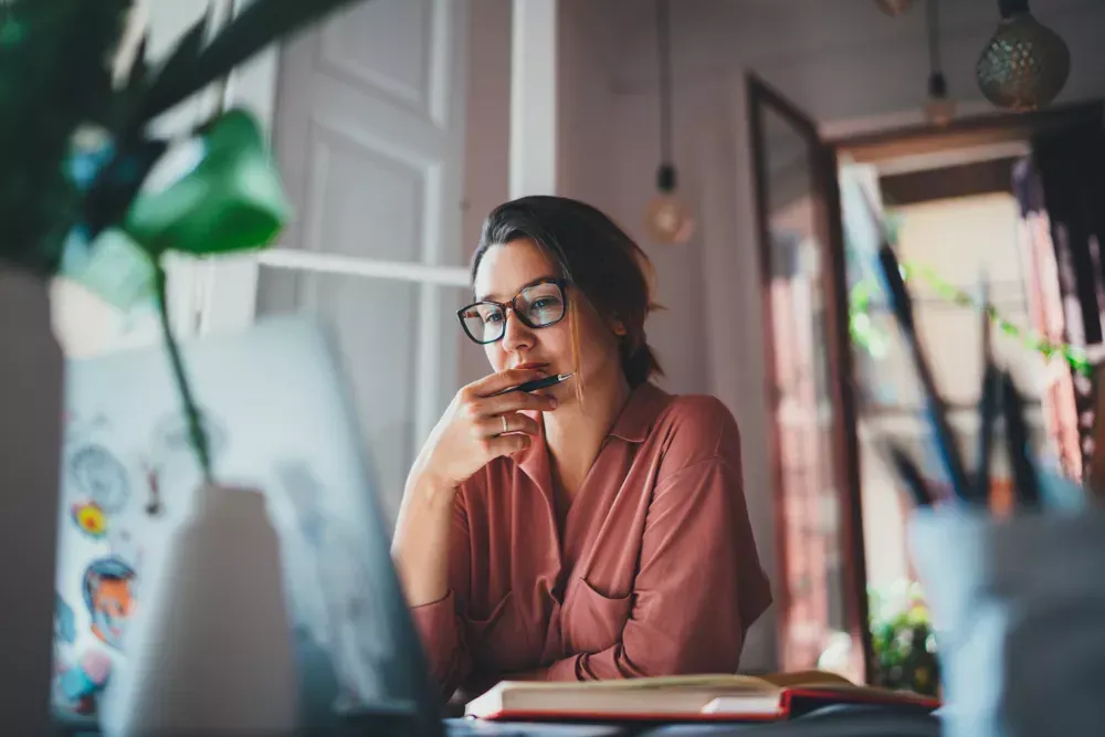 The Common Pitfalls Startups Face Without a CRM (And How to Avoid Them)
