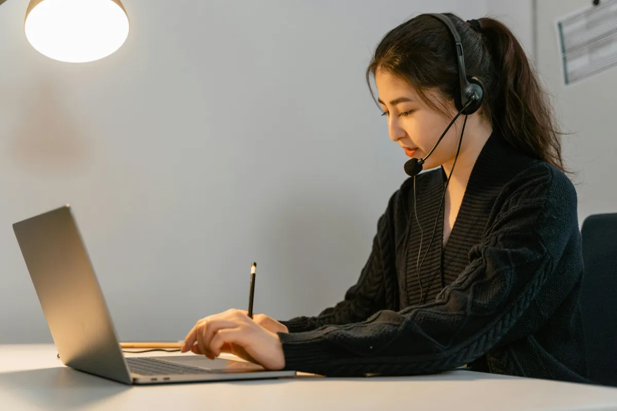 The ROI of a Virtual Assistant: How Delegating Can Make You Money | Agent Delegate