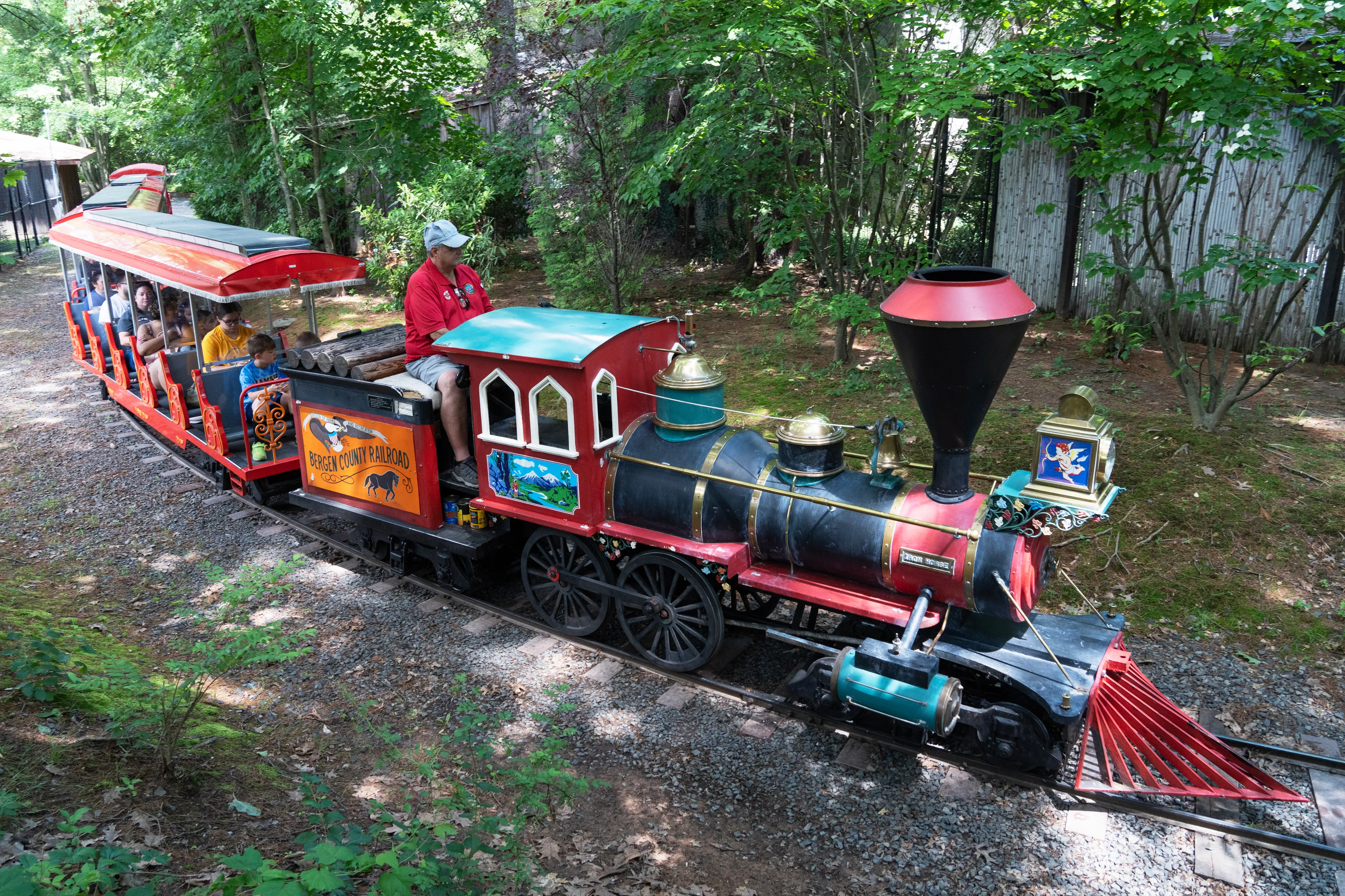 Van Saun County Park: The Ultimate Day Out in Paramus