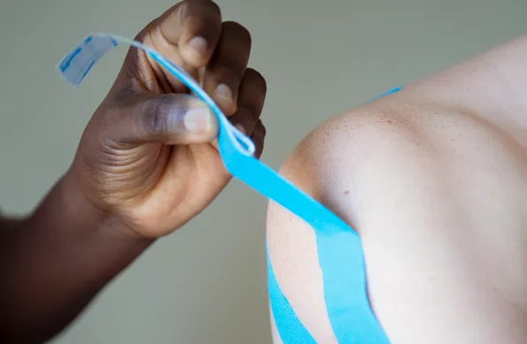 Physio taping shoulder