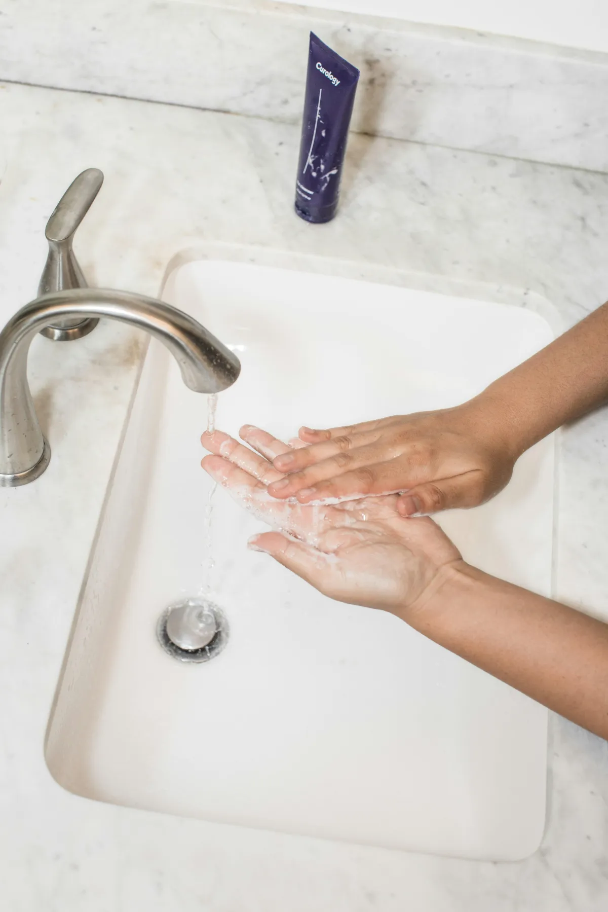 The Best Daily Habits for Clear Skin: Tips You Can Start Today