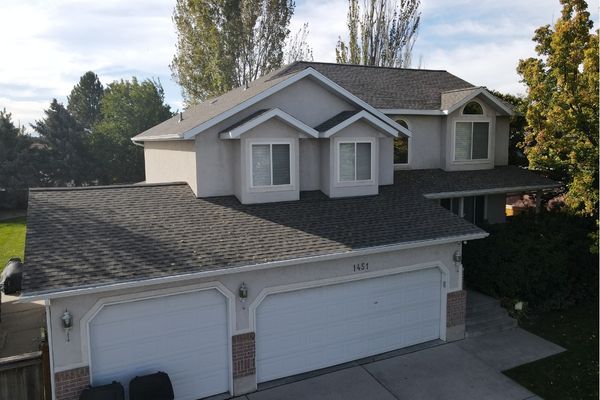 Sandy Utah luxury residence with professionally installed architectural shingle roof