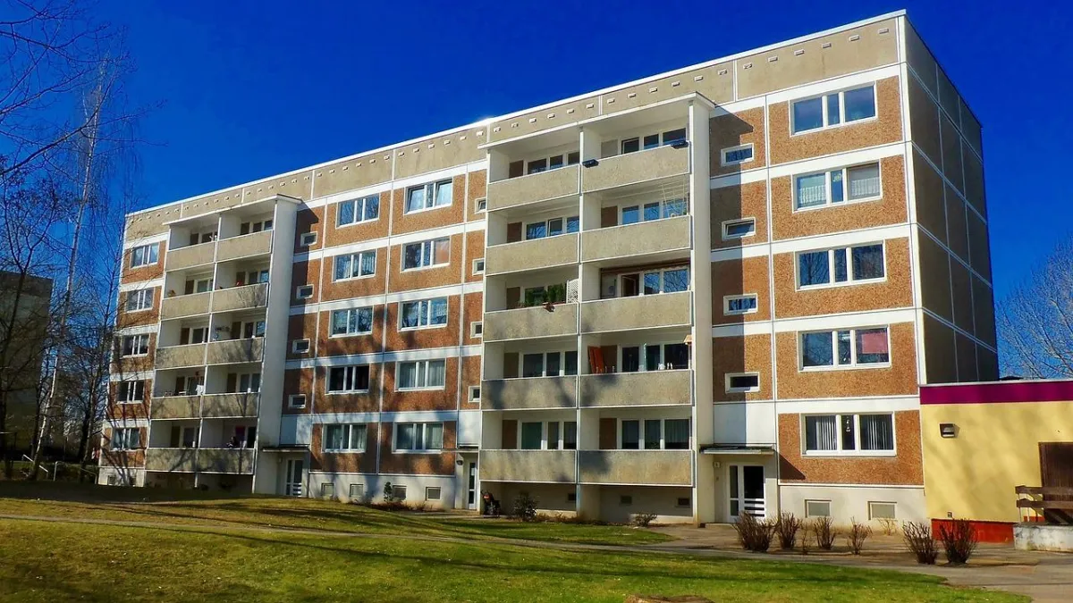 Brokers of Real Estate in Quebec Suspended for Forging Bids