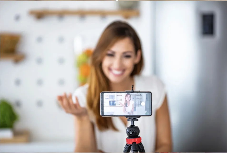 Influencer Skincare vs. Esthetician Expertise: