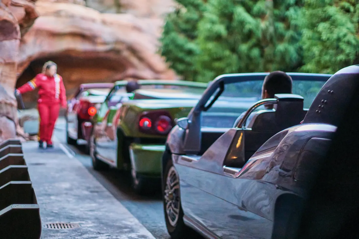 Directing the Gaze: Mastering Leading Lines in Park Photography