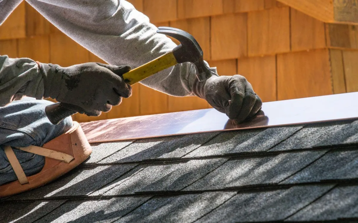 Roof flashing repair signs White Plains guide