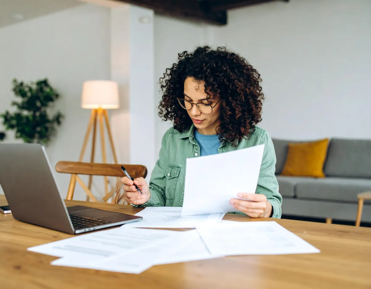 Freelancer reviewing ACA health insurance savings online