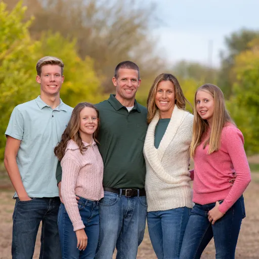 Gilbert Class of 2026: Why Now is The Time to Plan Senior Portraits in Arizona (Yes, Even in the Heat)