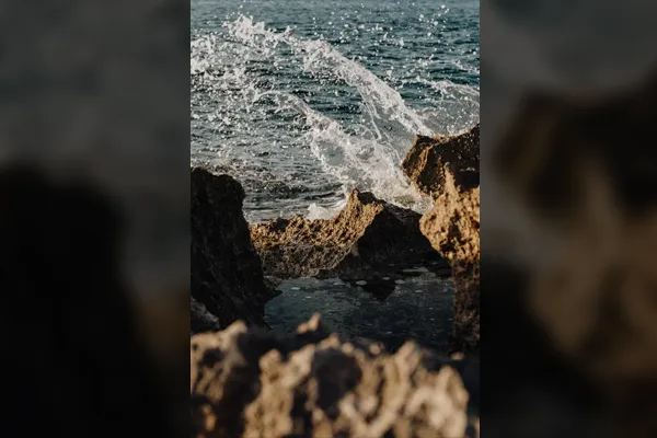 Twin Flame vs. Energy Vampire: How to Tell the Difference