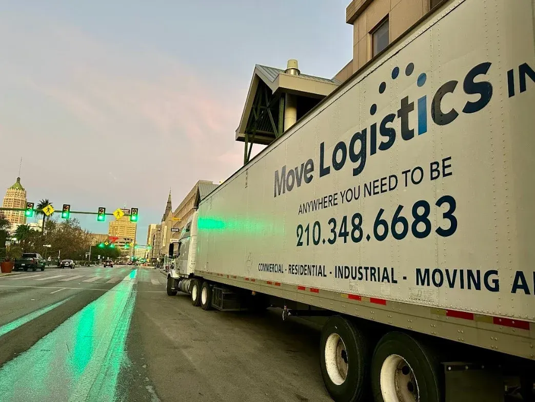 photo of Move Logistics's truck