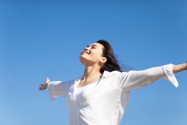 It’s Time to Release the Emotional Weight That’s Driving Your Eating