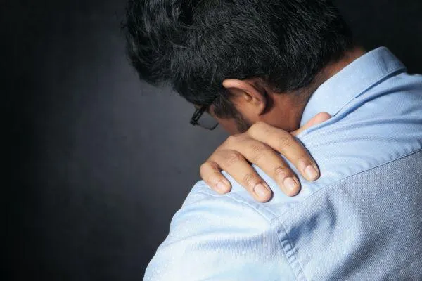 Understanding Shoulder Impingement: Causes, Symptoms, and Advanced Treatment Options