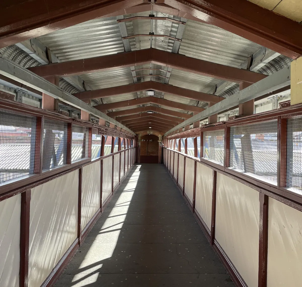 Wellington Footpath to Platform 1