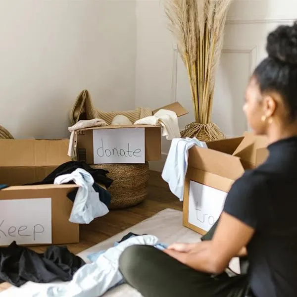Declutter Without Overwhelm: Effective Pro Home Organizer Strategies