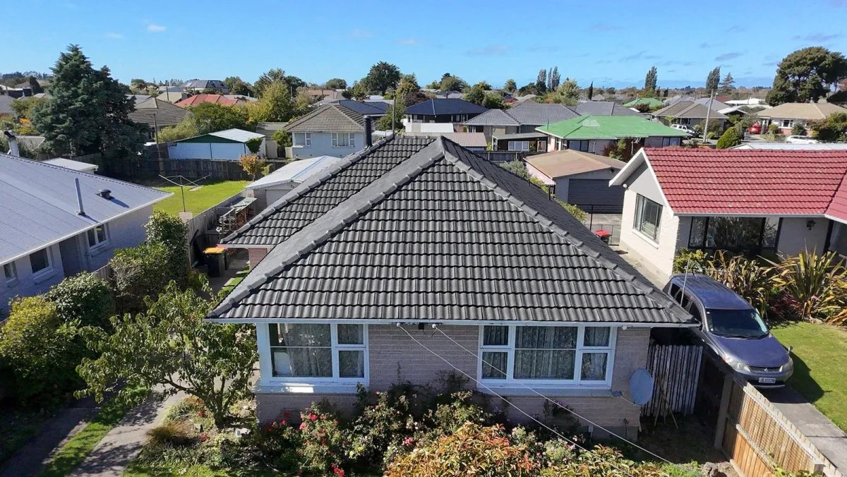 Roof Tiles Guide 2025 | Expert Roofing Insights by Kiwiseal