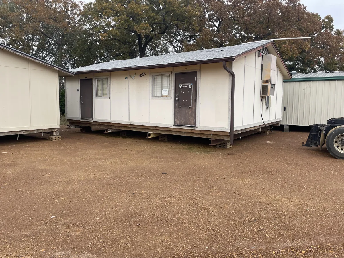 18x24 classroom building