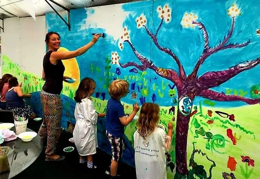 Janine Tonkin Art - Mural painting the local children of Twyford - Friendship Tree