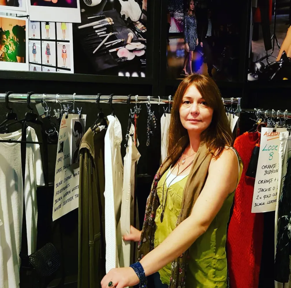 Janine Tonkin Art - Wardrobe Manager - Ebos