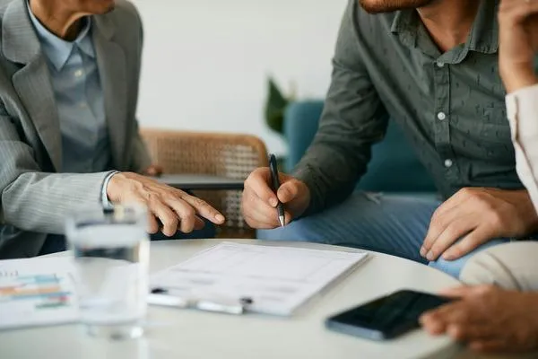 Converting Cold Insurance Leads into Loyal Clients: A Blueprint