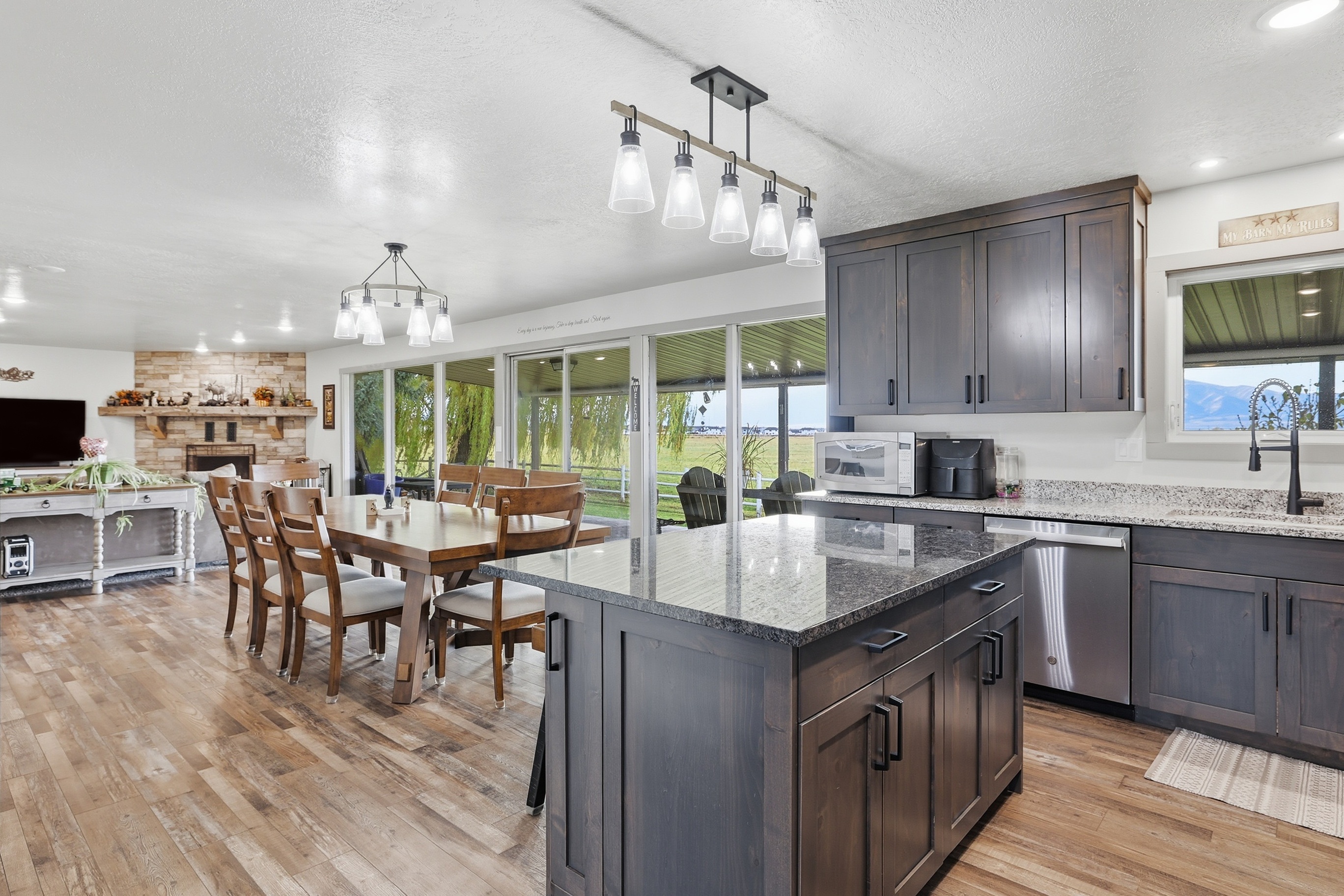 Before Photo Day: A Starter Prep Guide for New Utah Realtors 🏠📷