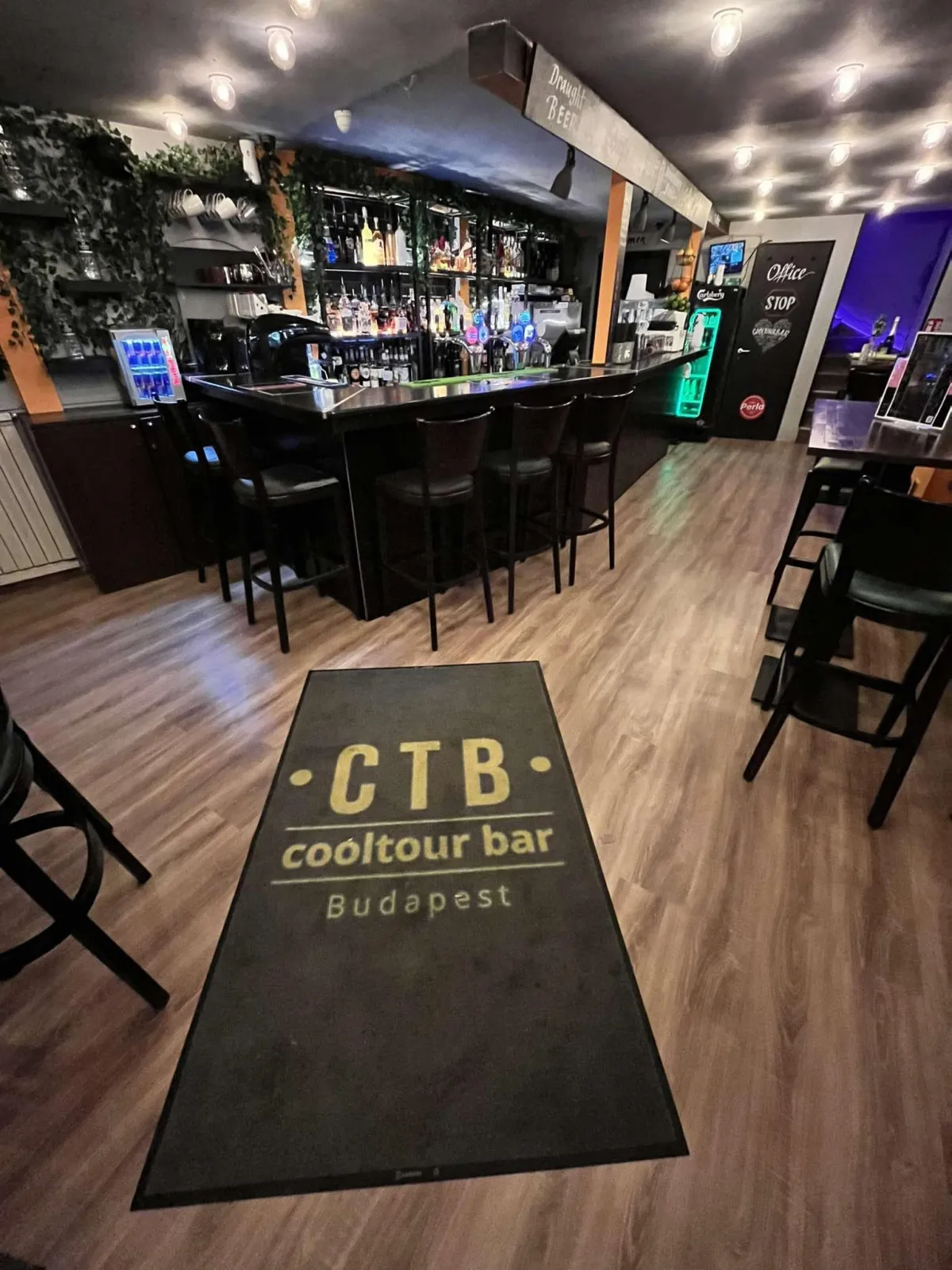 Budapest legjobb étterme – CoolTour Bar 3: vacsora, terasz és élőzene egy helyen