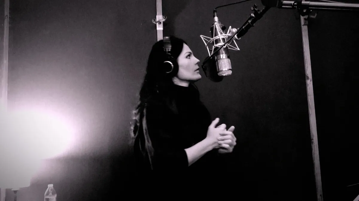 Studio Crash, Episode One: That Time I Actually Finished Something (Sorta) – Featuring “Way it Goes” by Lauren Lanzaretta
