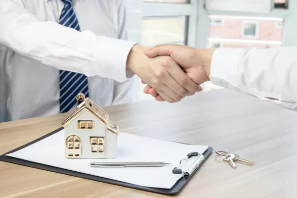 ¿Tienes todos los documentos listos? Estos papeles pueden ser la diferencia entre tu sueño y la realidad a la hora de comprar tu casa