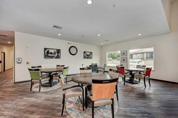 Symphony of Wimberley's Assisted Living dining room