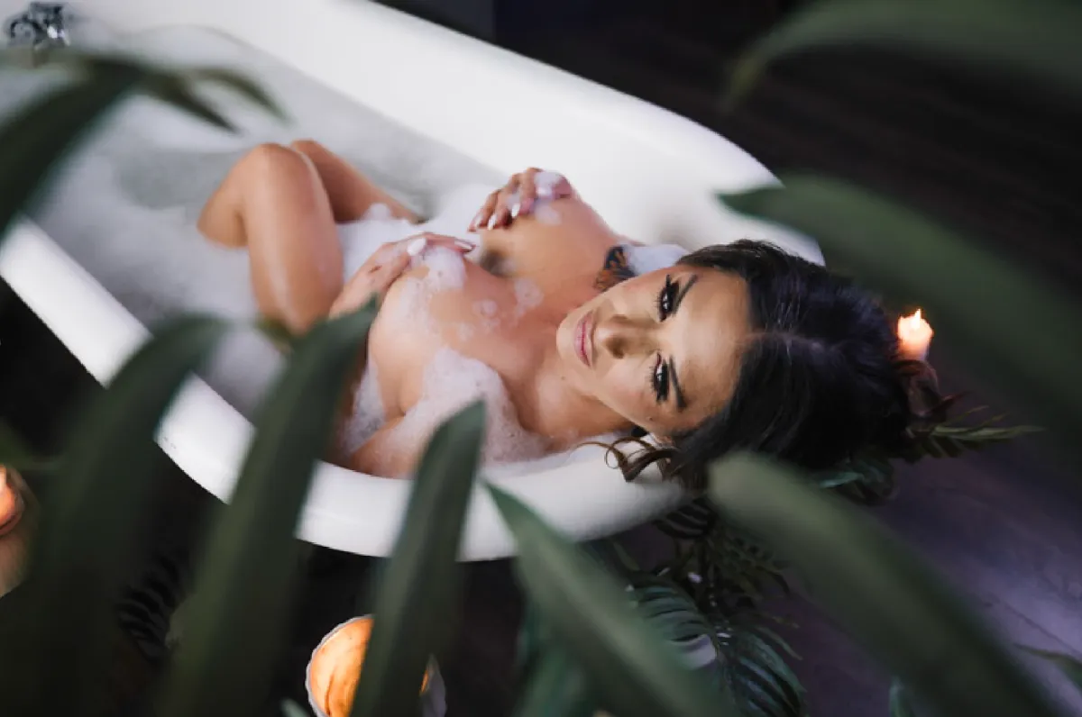 Boudoir Photography Claw Foot Tub
