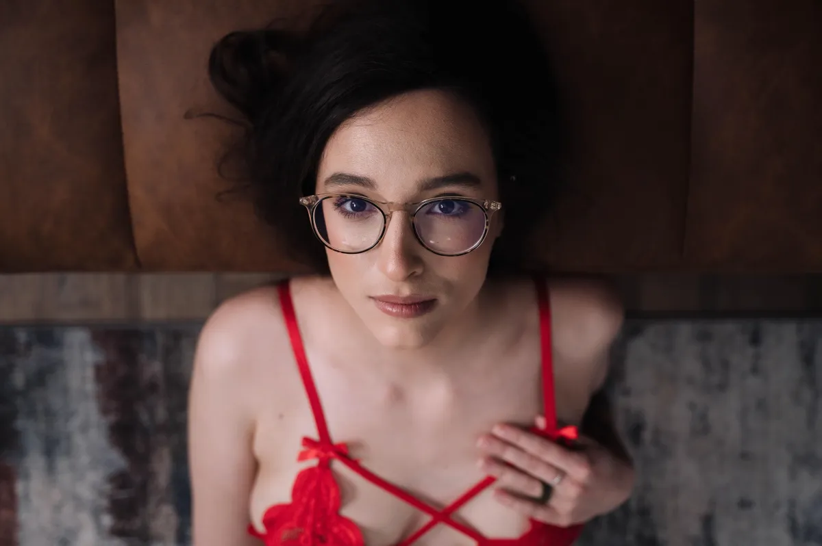 u