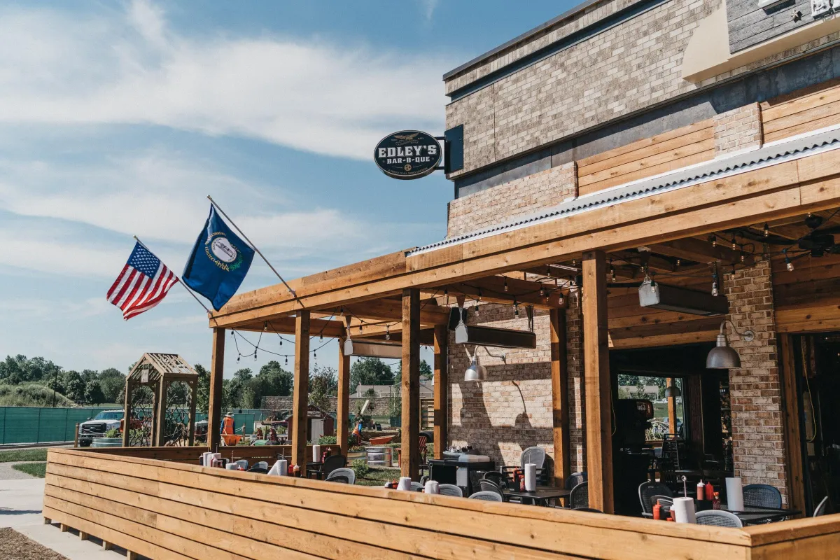 Edley’s Bar-B-Que: The Ultimate Pit Stop for Nashville’s Gig Workers