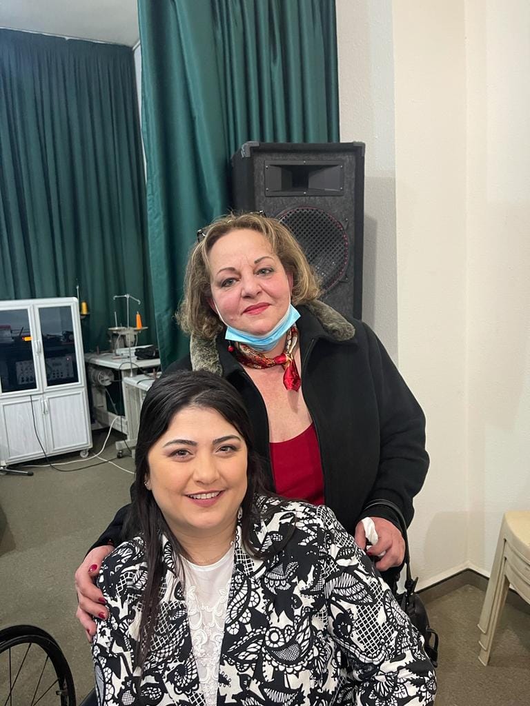 المسرحيات التثقيفية والأنشطة الأدبية