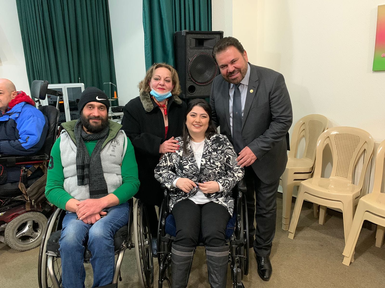 المسرحيات التثقيفية والأنشطة الأدبية